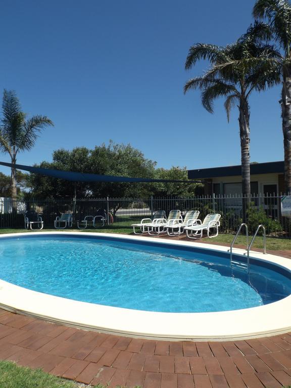 Surfside Aparthotel 3*